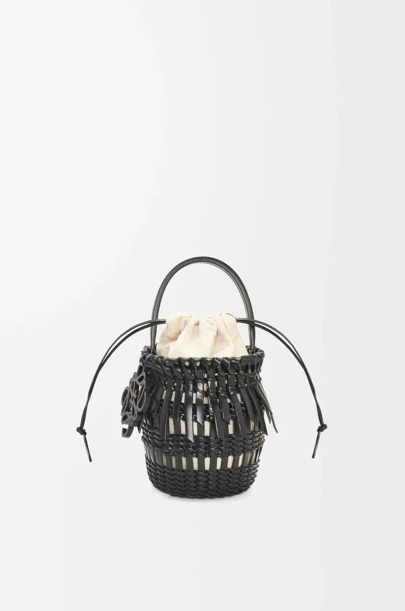 borsa a secchiello piccola con frange in pelle di vitello nera