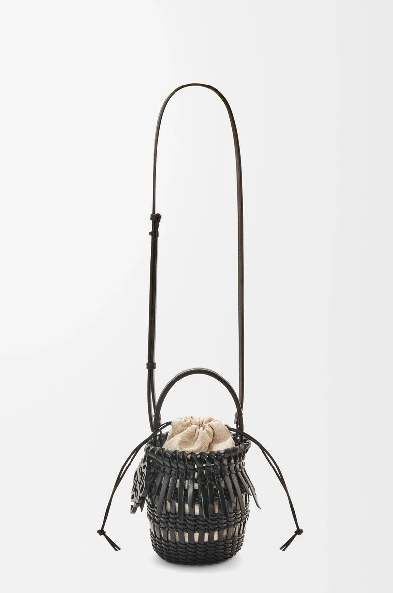 borsa a secchiello piccola con frange in pelle di vitello nera
