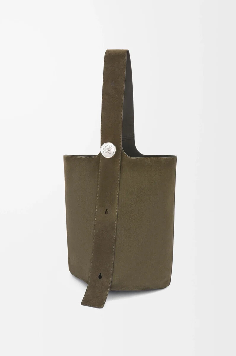 borsa a secchiello pebble grande in pelle di vitello scamosciata dark olive