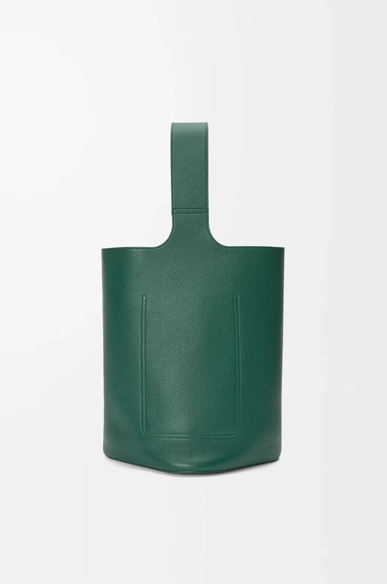 grande secchiello pebble in morbida pelle di vitello grana evergreen