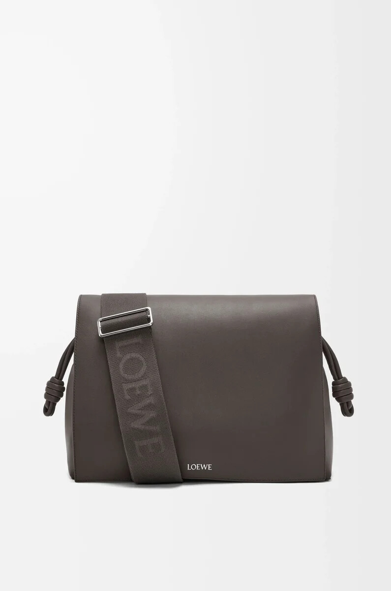 borsa flamenco in morbida pelle di vitello lucida grigio scuro