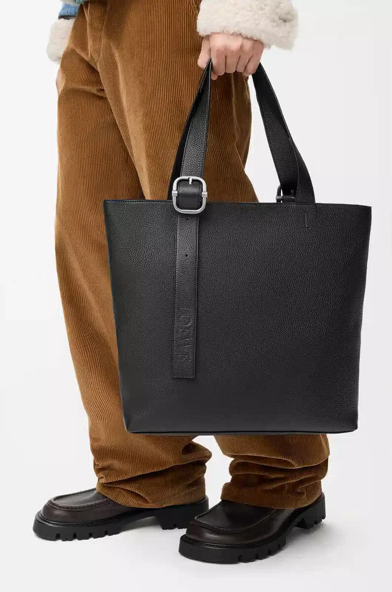 borsa tote con cerniera ad anello in morbida pelle di vitello grana nera