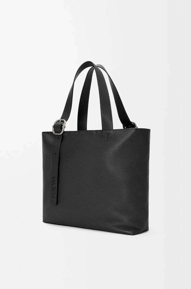 borsa tote con cerniera ad anello in morbida pelle di vitello grana nera