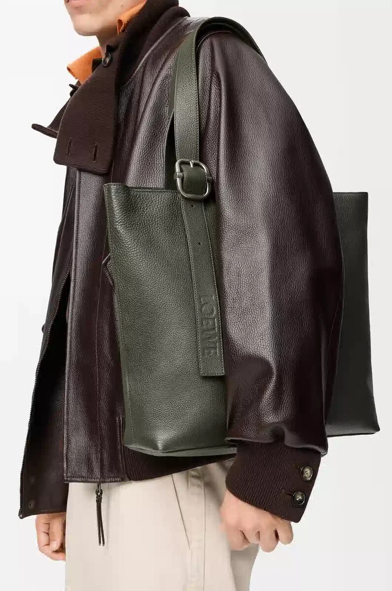 borsa tote con cerniera ad anello in morbida pelle di vitello granata color cachi scuro
