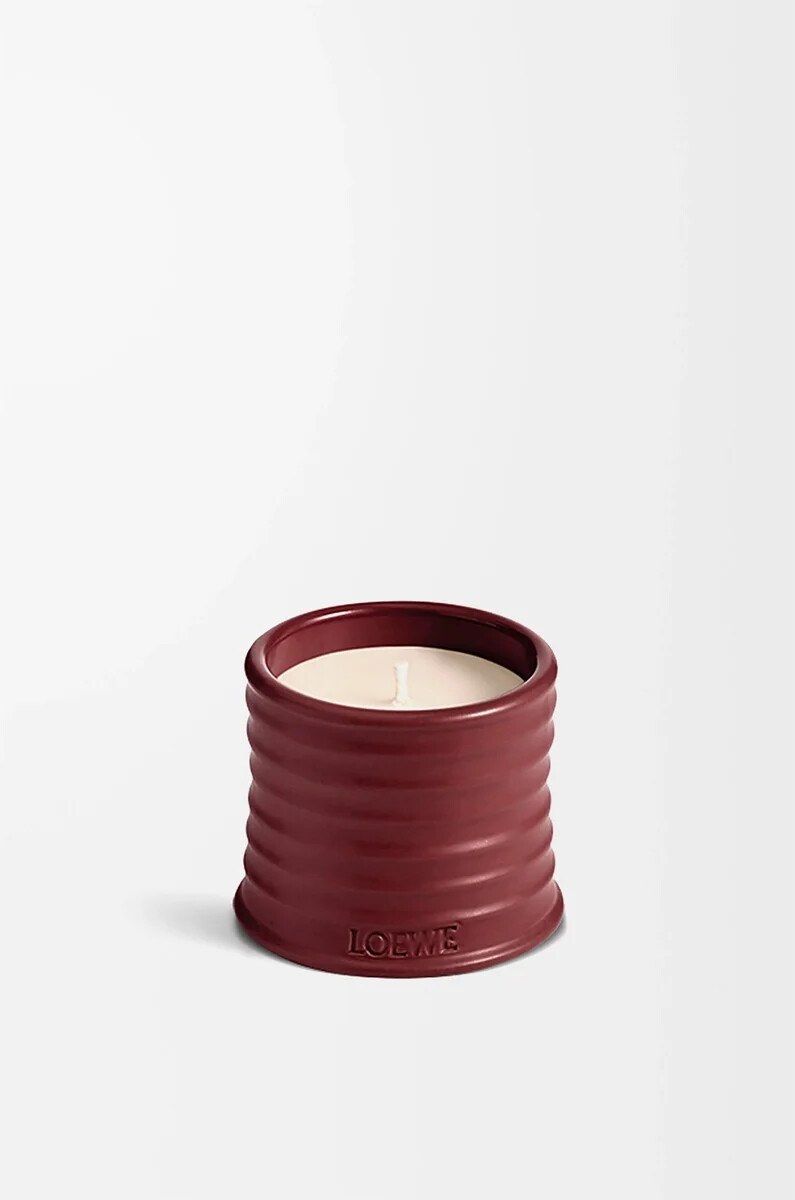 piccola candela alla barbabietola magenta
