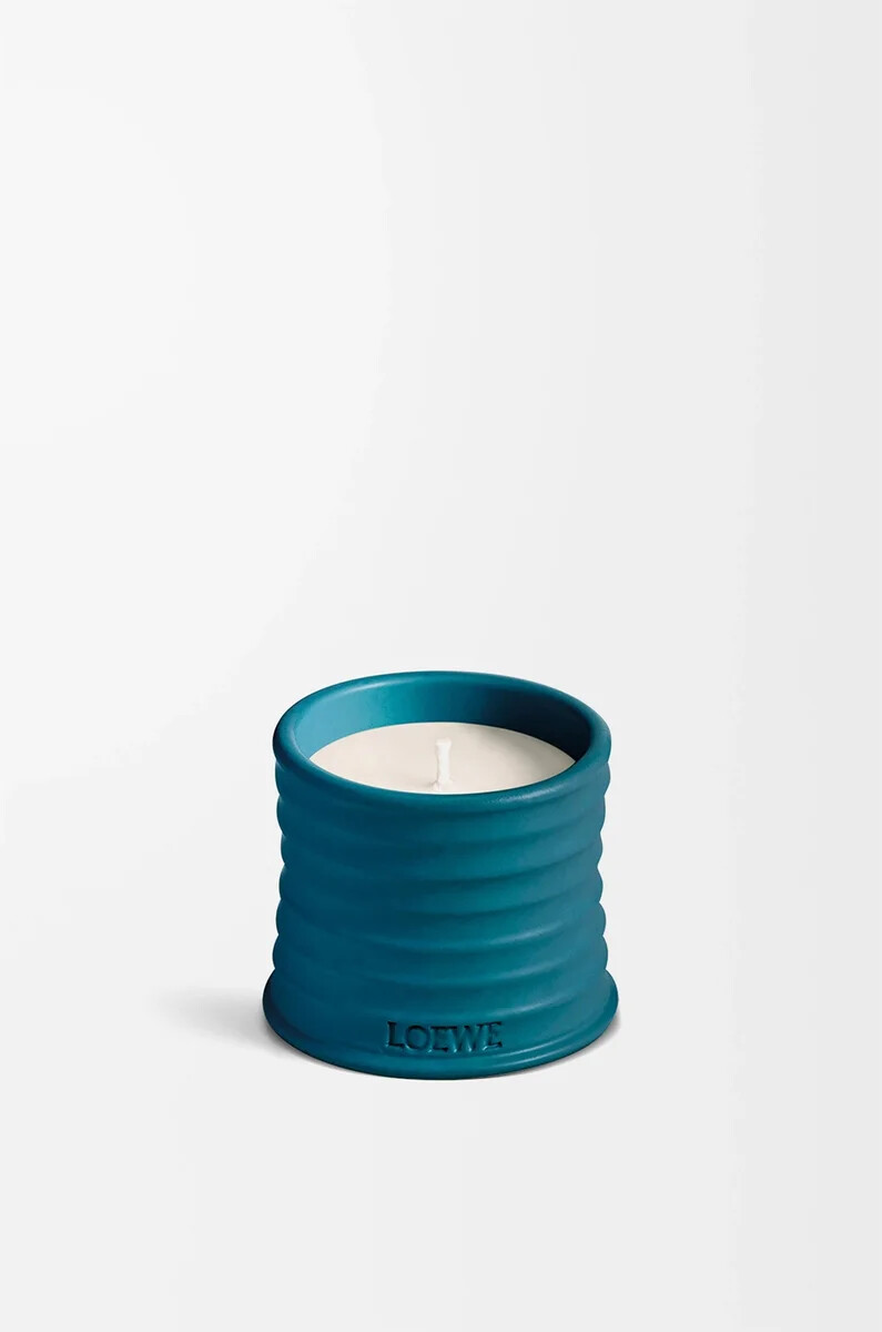 piccola candela di incenso blu scuro