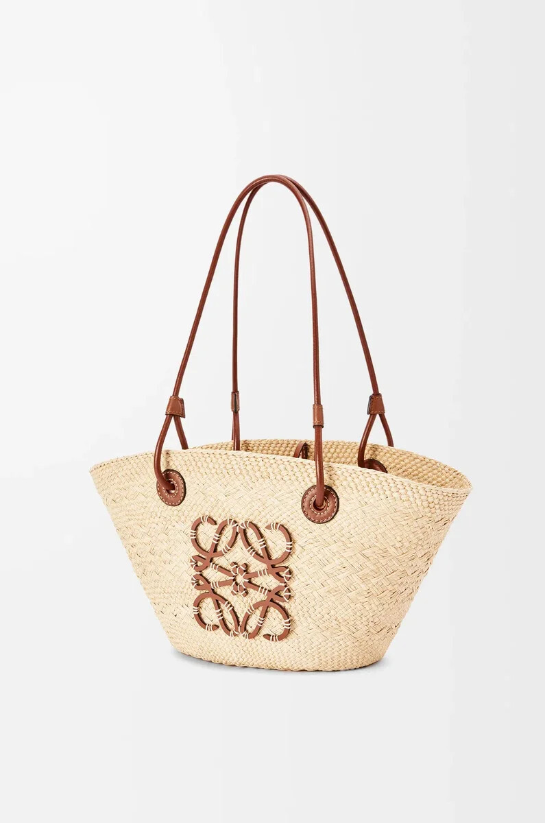 borsa anagram basket piccola in palma di iraca e pelle di vitello naturalemarrone chiaro