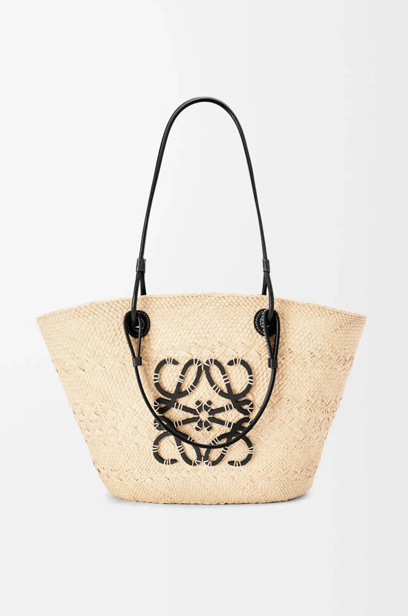 borsa media anagram basket in palma di iraca e pelle di vitello naturalenero