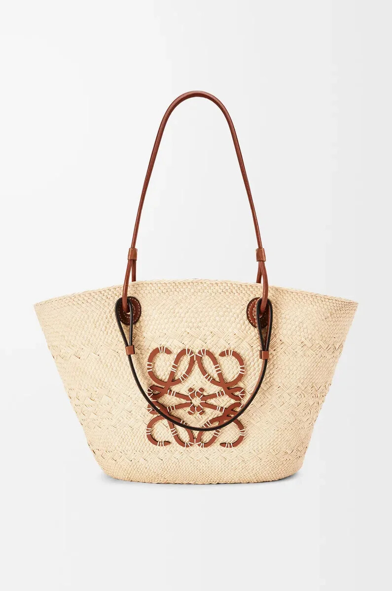borsa media anagram basket in palma di iraca e pelle di vitello naturalemarrone chiaro