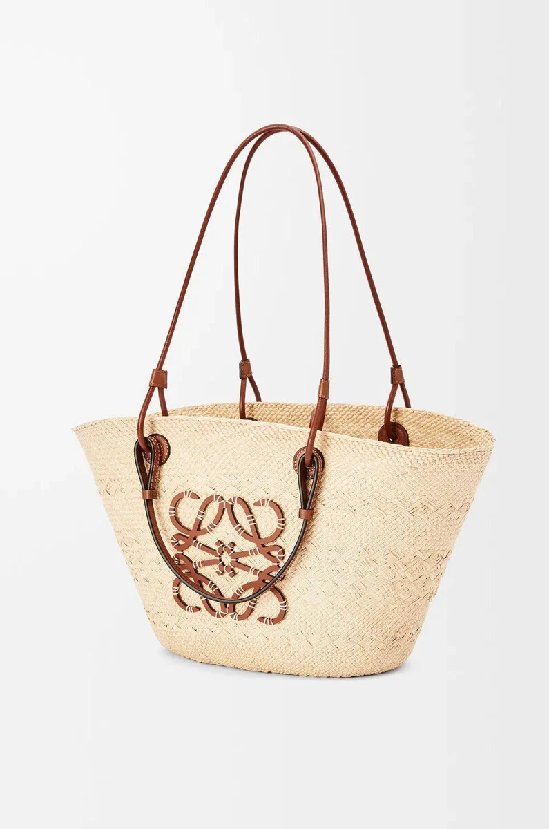 borsa media anagram basket in palma di iraca e pelle di vitello naturalemarrone chiaro