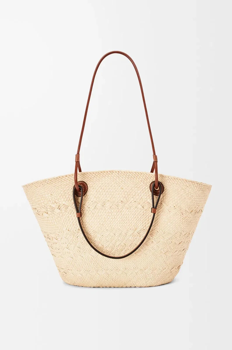 borsa media anagram basket in palma di iraca e pelle di vitello naturalemarrone chiaro
