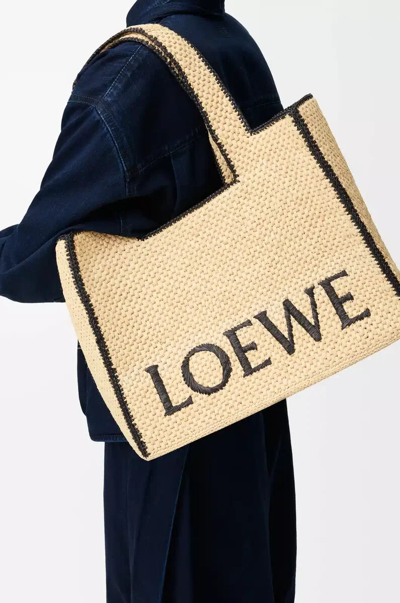 borsa grande loewe font in rafia naturale