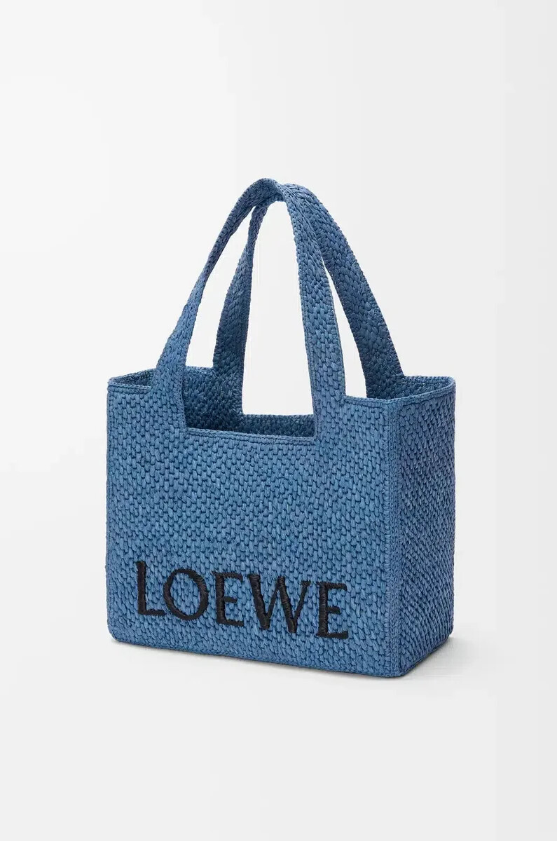 borsa media loewe font in rafia azzurro