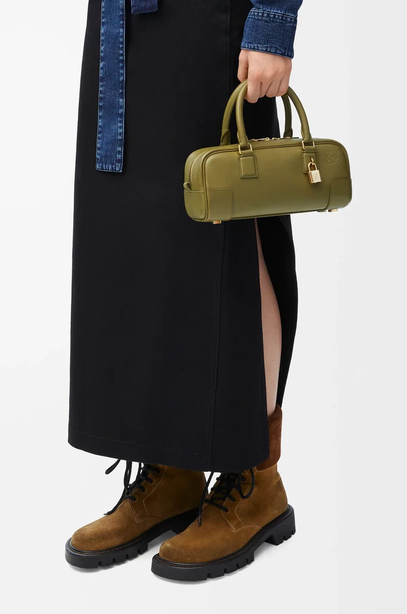 borsa corta amazona 23 in pelle di vitello nappa oliva