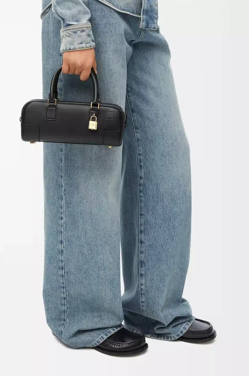 borsa corta amazona 23 in pelle di vitello nappa nero