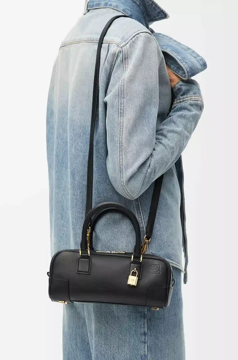 borsa corta amazona 23 in pelle di vitello nappa nero