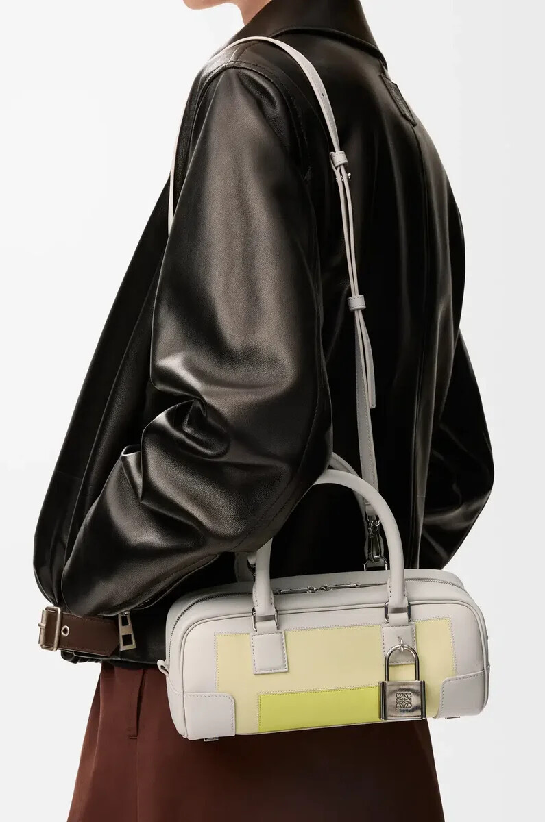 borsa corta amazona 23 in pelle di vitello nappa grigio chiarocitrino chiaro