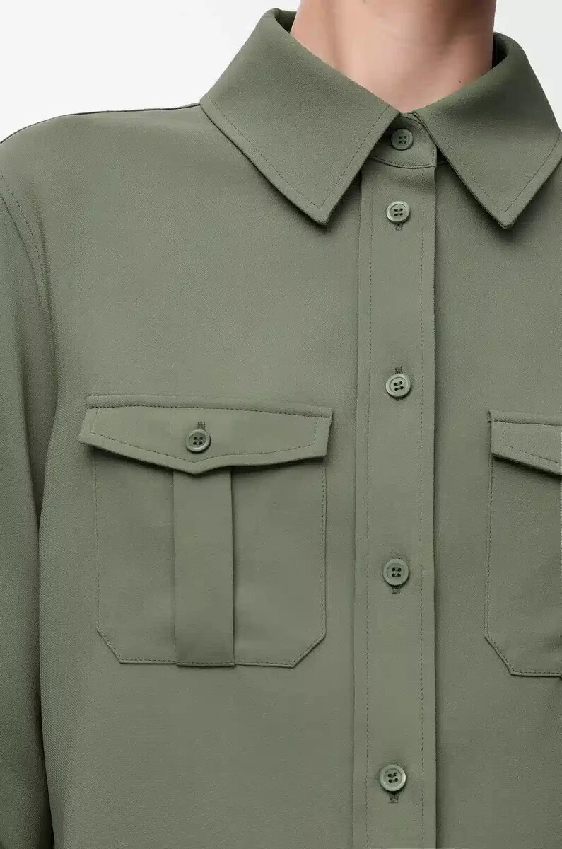 camicia in viscosa elasticizzata verde kaki chiaro