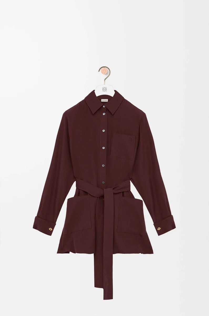 blusa con cintura in seta borgogna