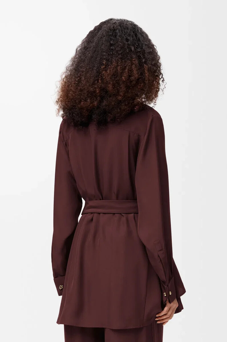 blusa con cintura in seta borgogna