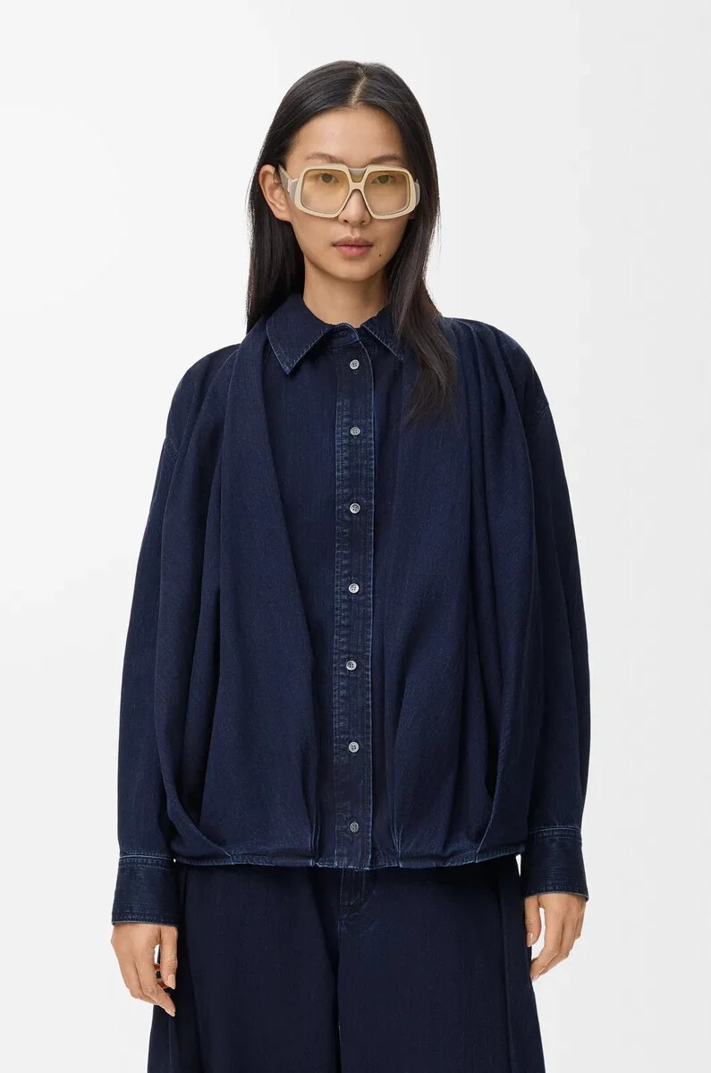 camicia drappeggiata in denim dark indigo