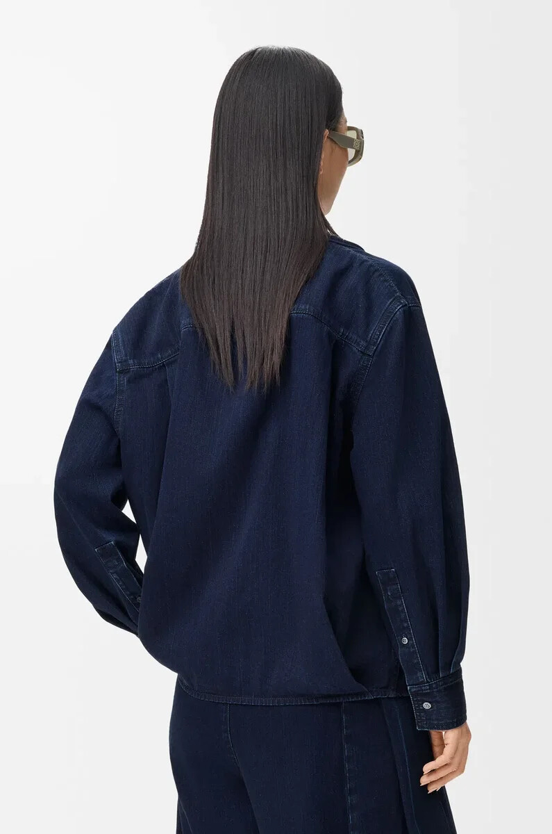 camicia drappeggiata in denim dark indigo