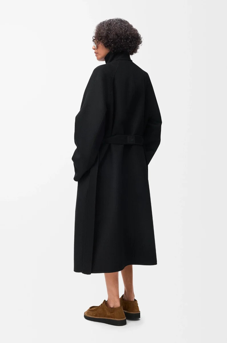 cappotto con cintura in lana e cashmere nero
