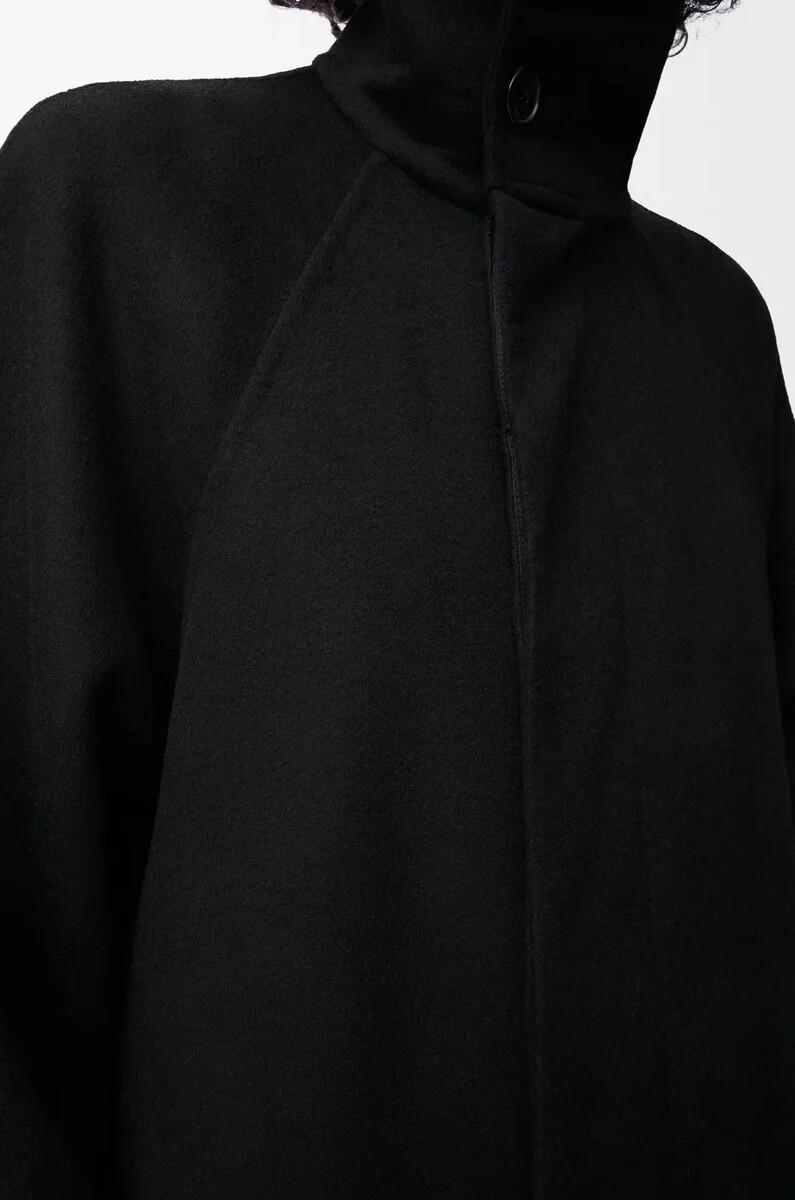 cappotto con cintura in lana e cashmere nero