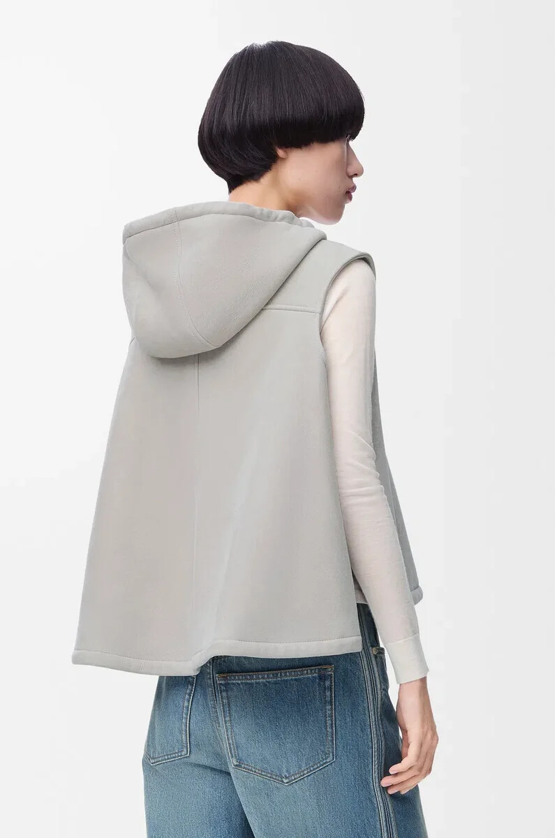 gilet con cappuccio in montone grigio chiaro melange