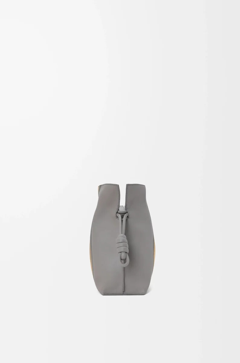 pochette flamenco media landscape in nappa di vitello sparkling greybutter