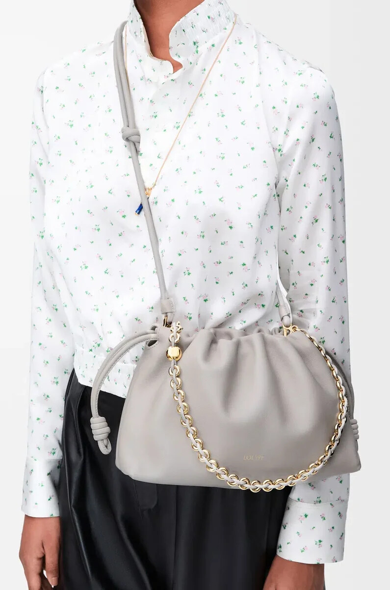 borsa flamenco media in morbida nappa di agnello shell grey