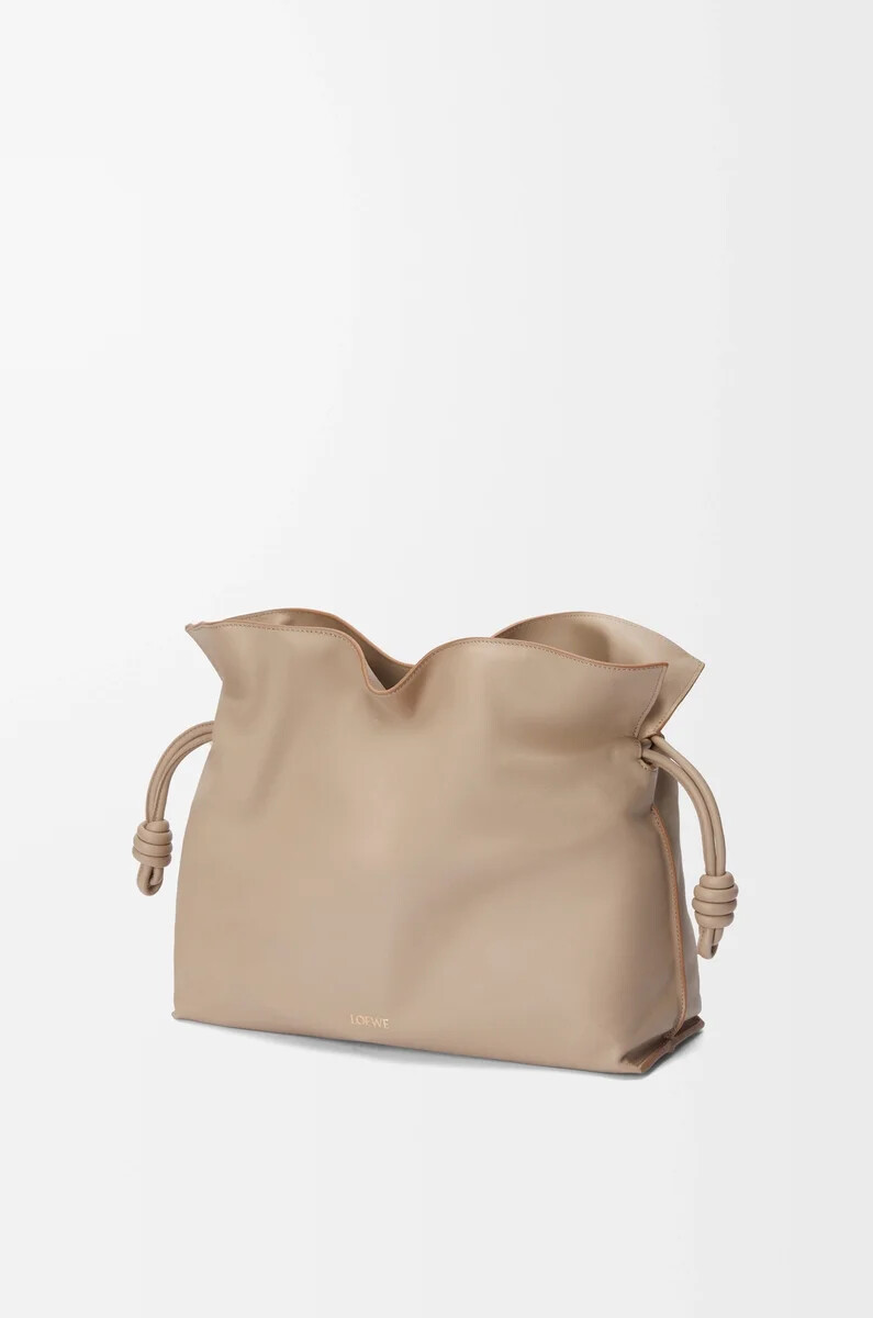 clutch flamenco grande in vitello nappa sabbia