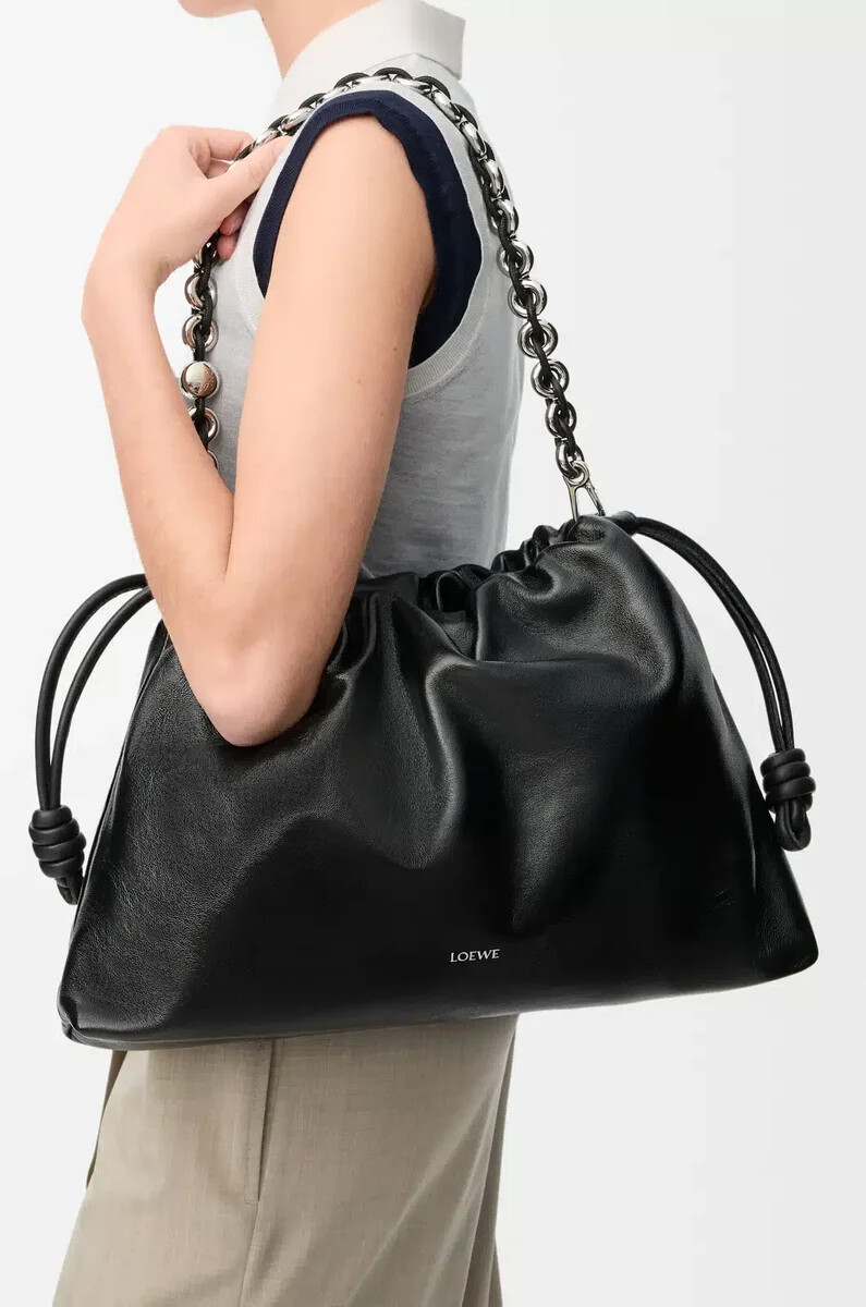 borsa flamenco grande in nappa di agnello verniciata nero