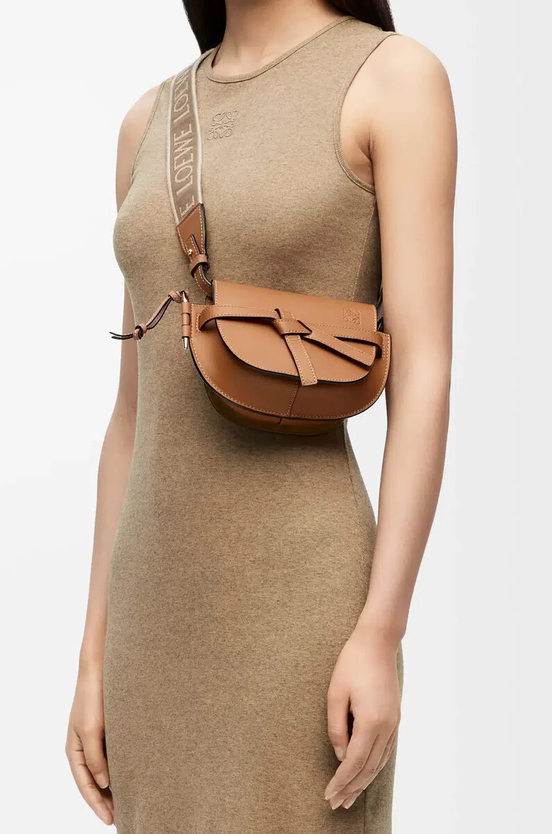 borsa mini gate dual in morbida pelle di vitello e jacquard tan