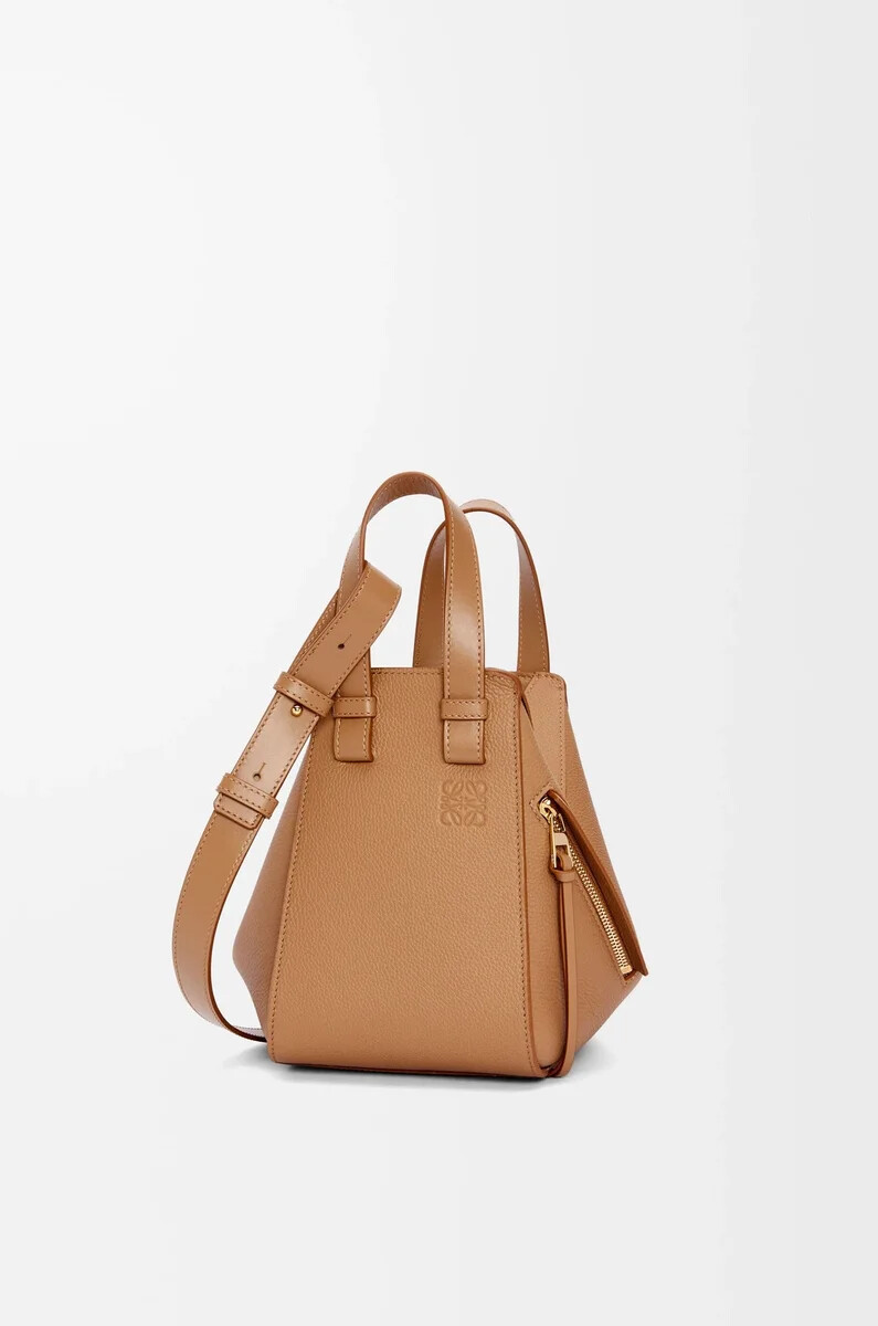 borsa hammock compatta in morbida pelle di vitello grana toffee
