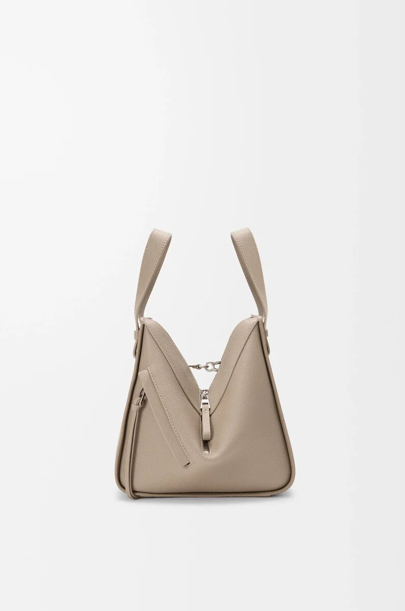 borsa hammock compatta in morbida pelle di vitello grana clay