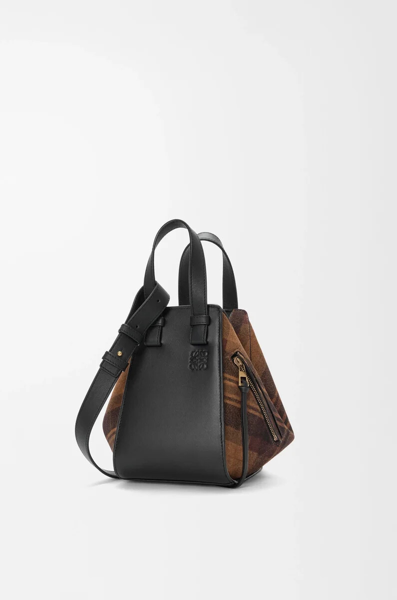 borsa compatta hammock in pelle scamosciata e vitello classico color cuoionero