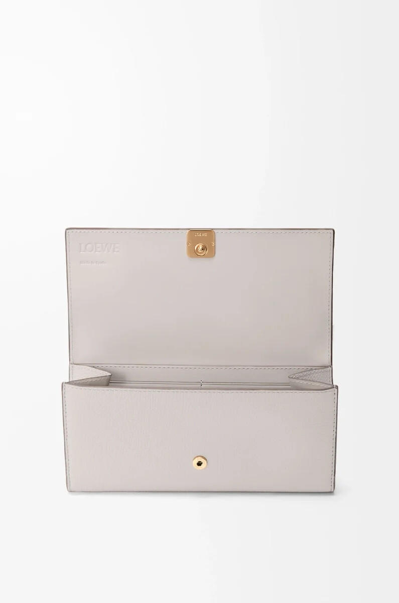 portafoglio continentale anagram in pelle di vitello martellata light ghost grey
