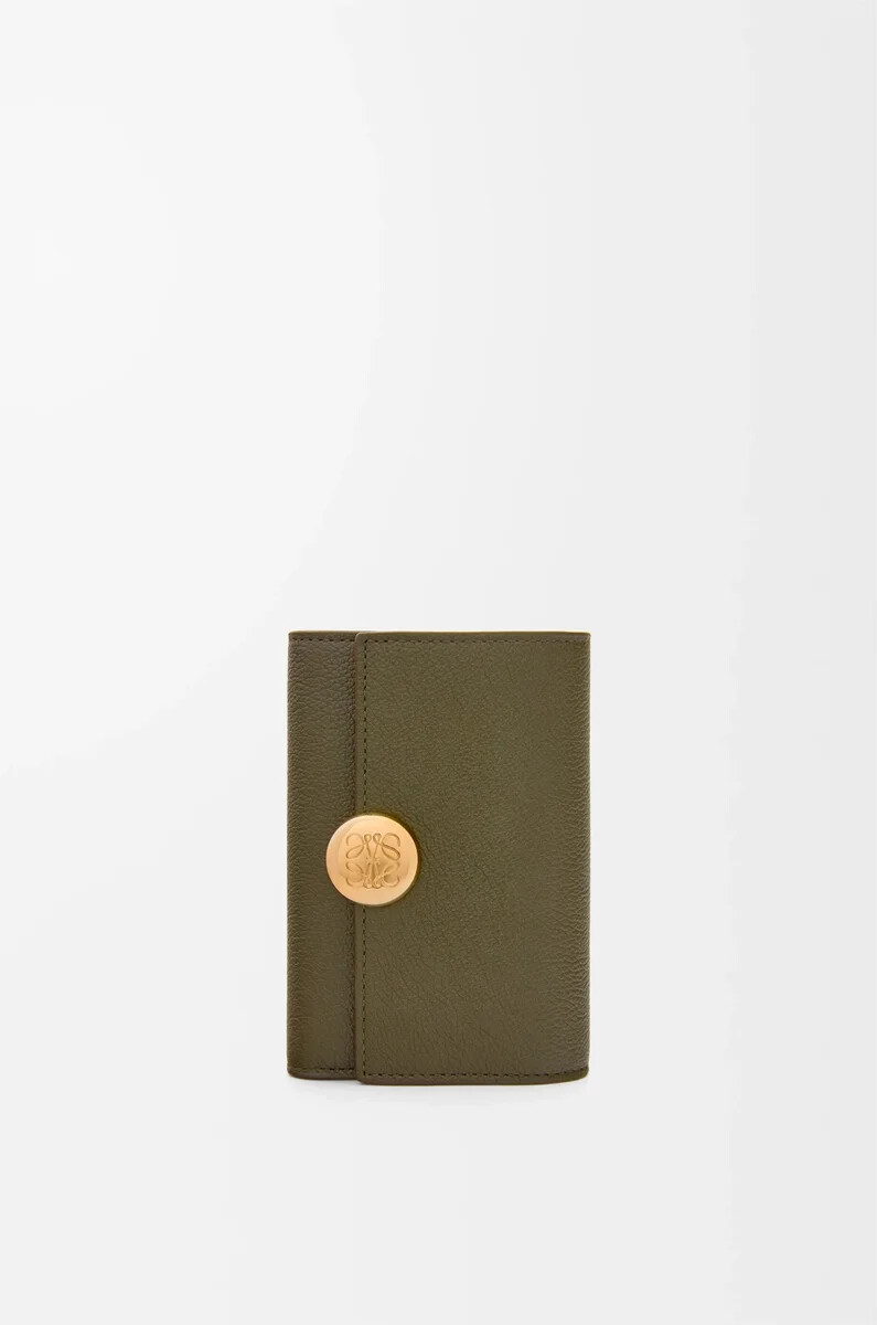 portafoglio verticale piccolo pebble in pelle di vitello martellata dark khaki