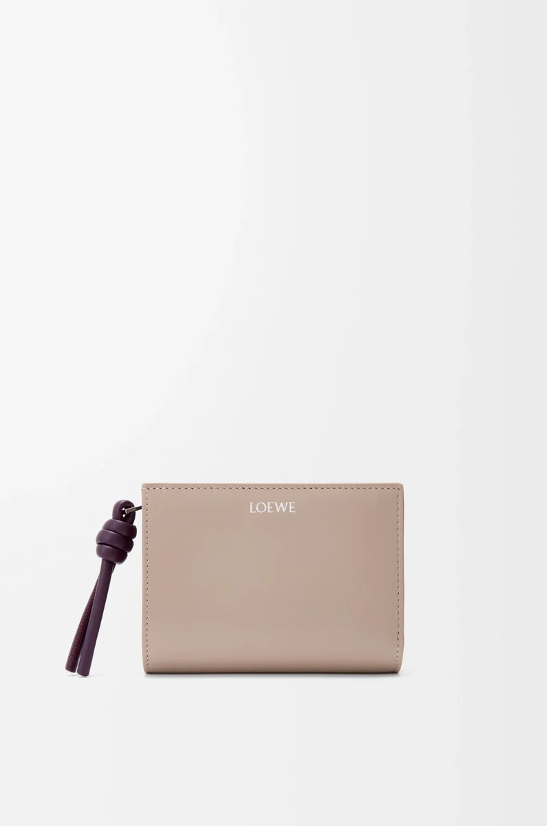 portafoglio compatto knot in vitello nappa lucido clayplum