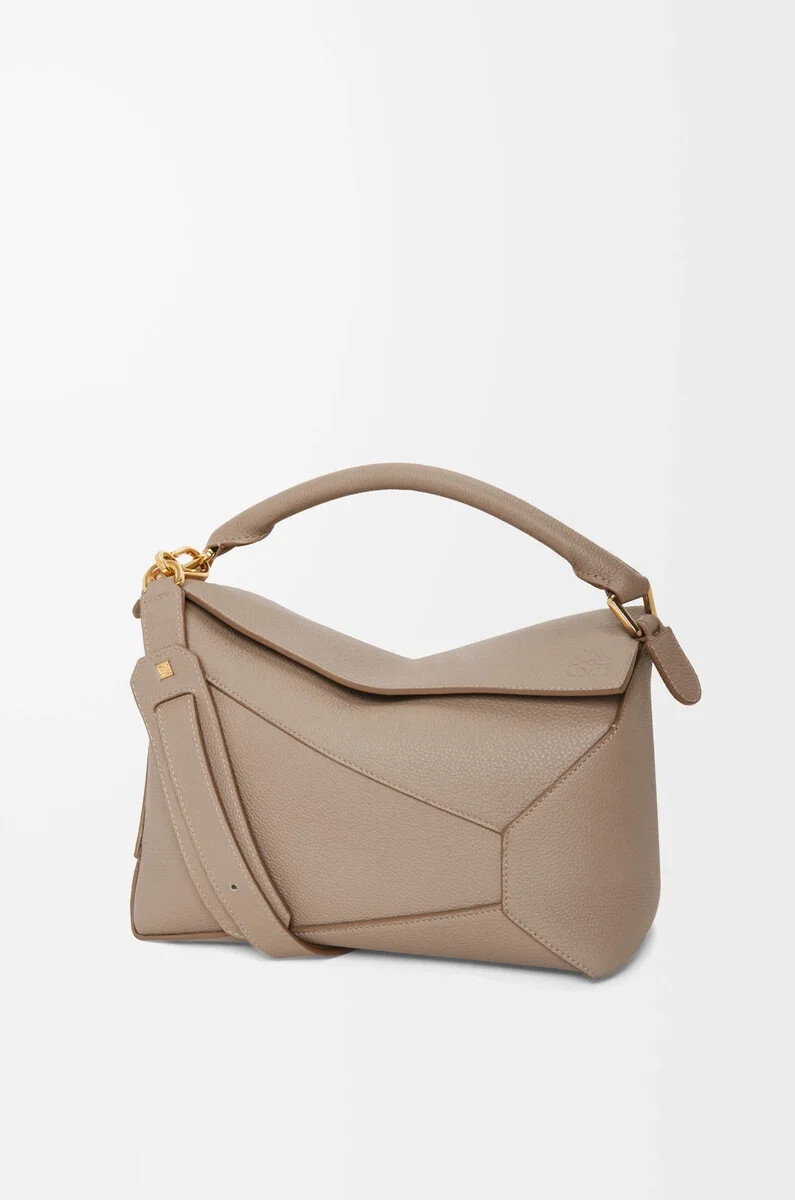 borsa puzzle edge media in morbida pelle di vitello grana sabbia