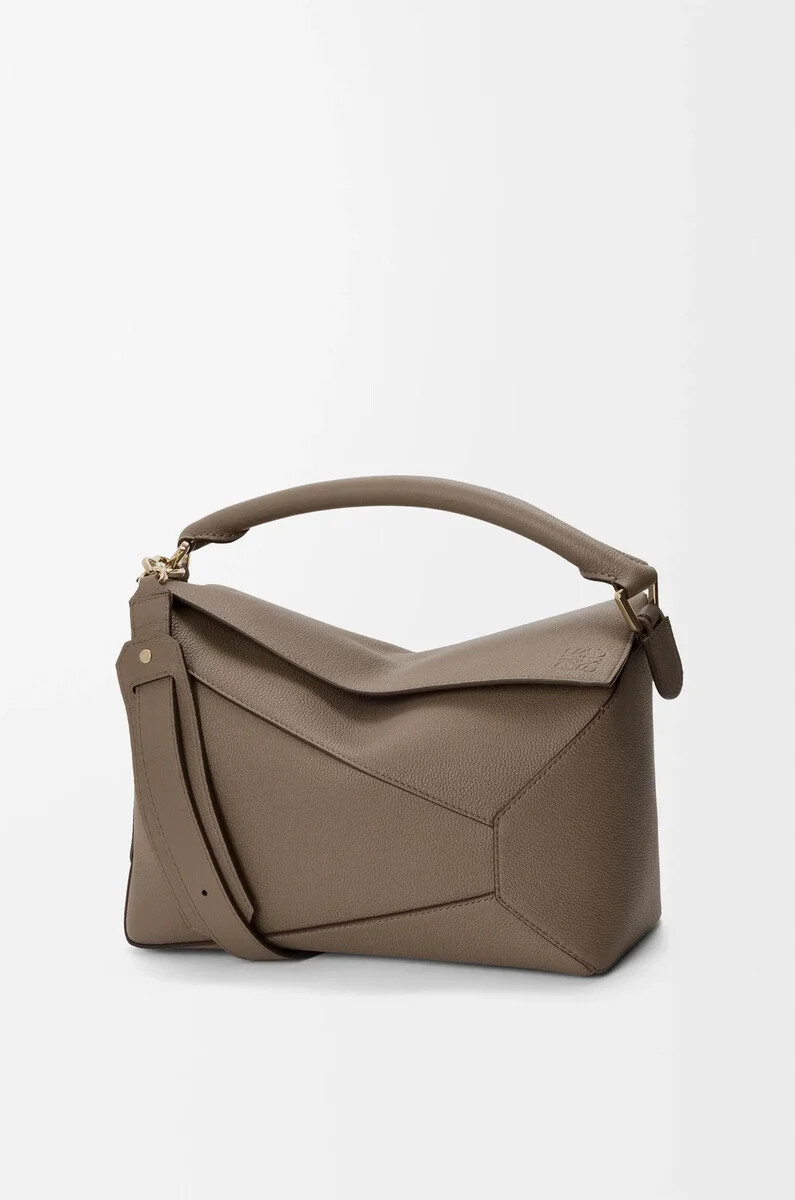 borsa puzzle edge media in morbida pelle di vitello grana taupe