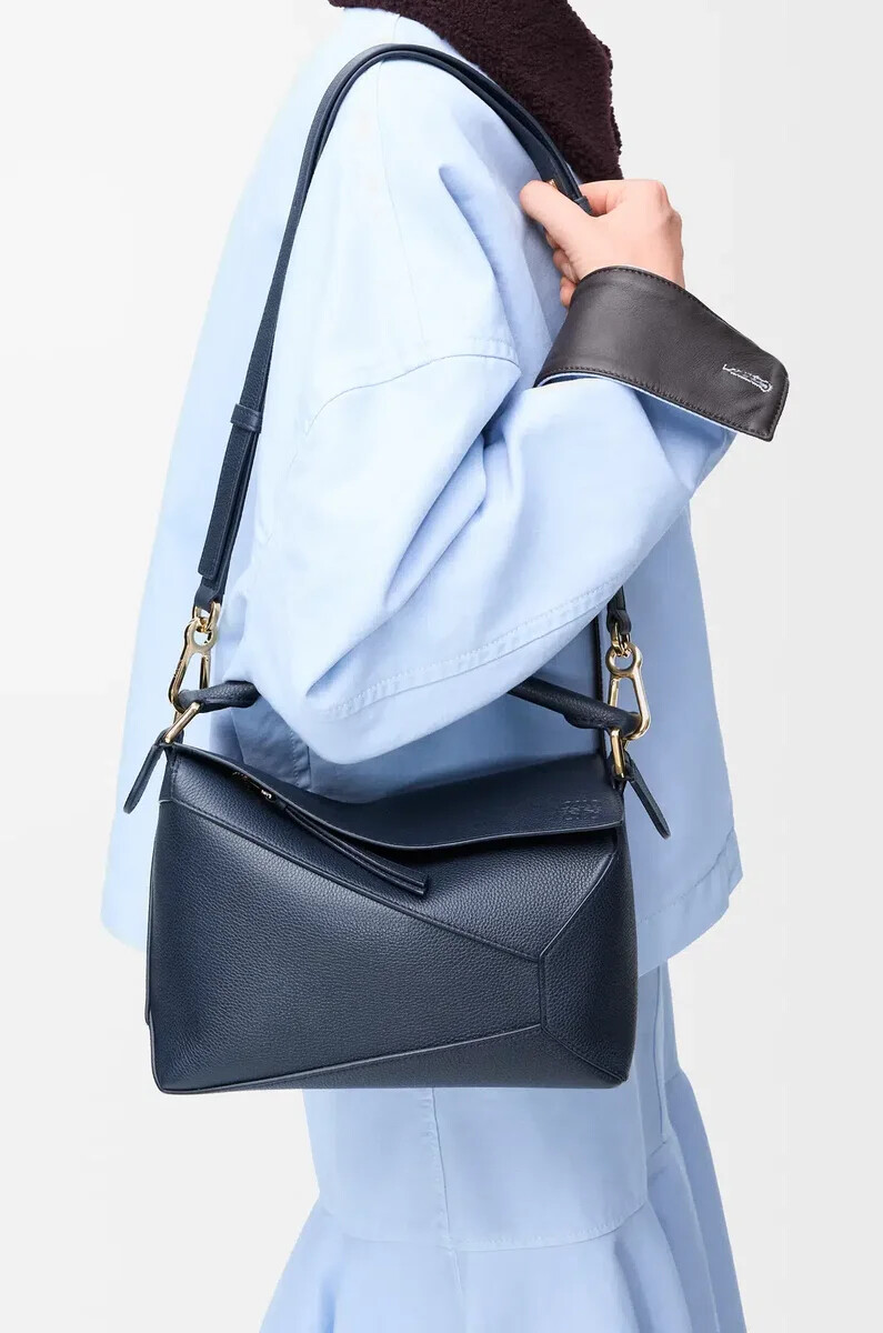 borsa puzzle edge piccola in morbida pelle di vitello grana deep navy