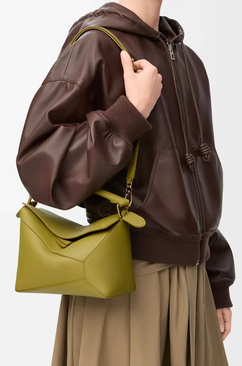 borsa puzzle edge piccola in pelle di vitello classica light moss