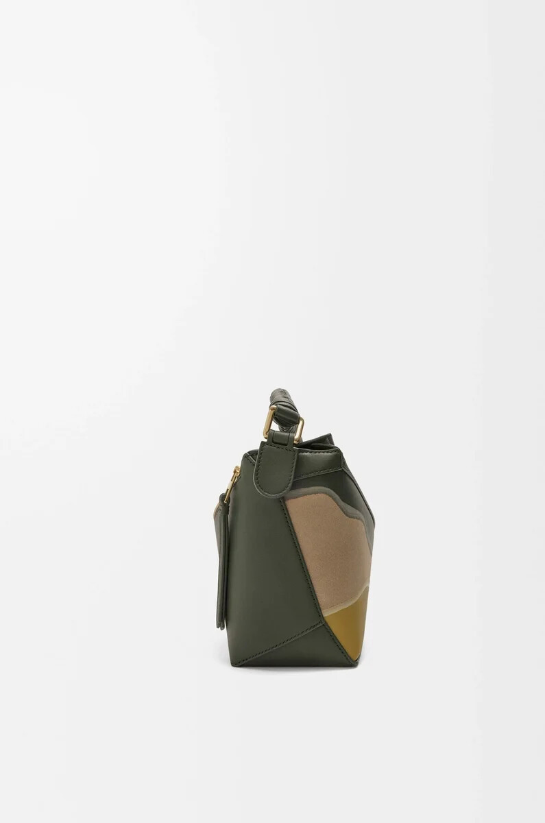 borsa puzzle edge landscape piccola in pelle di vitello nappa verde bottigliaocra