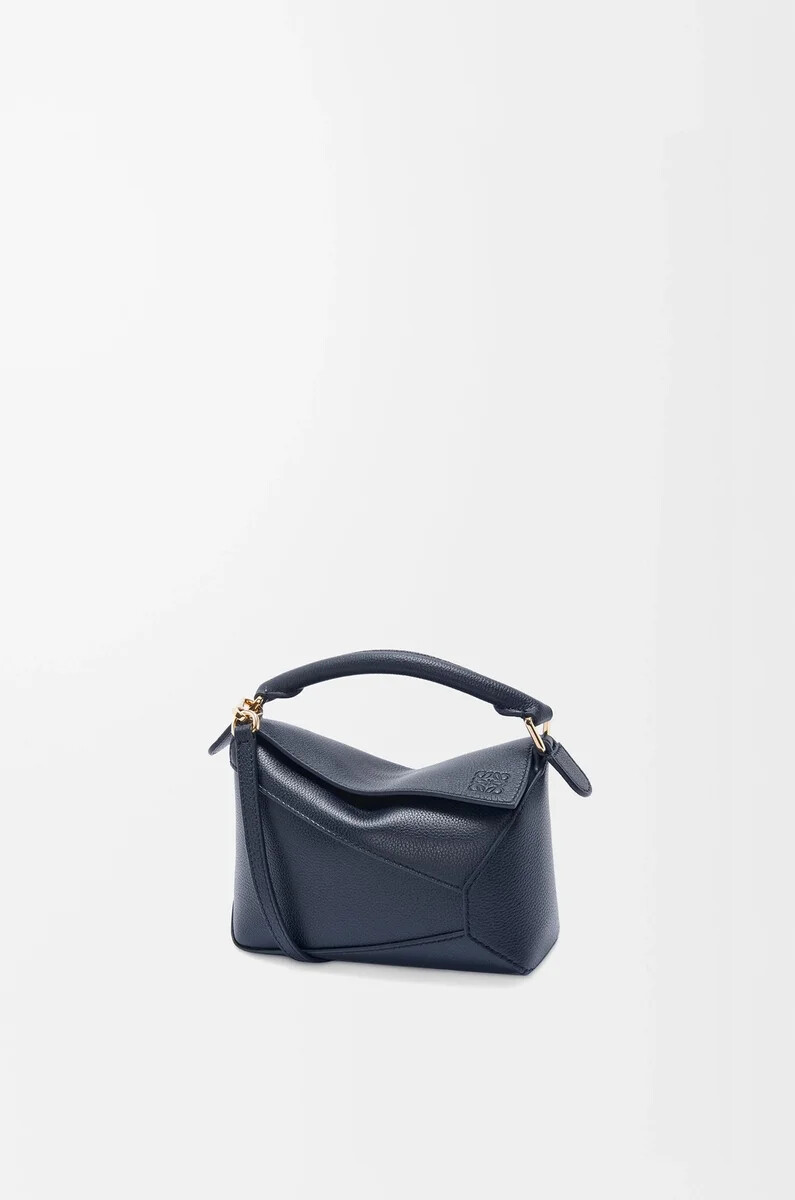 borsa mini puzzle edge in morbida pelle di vitello grana deep navy