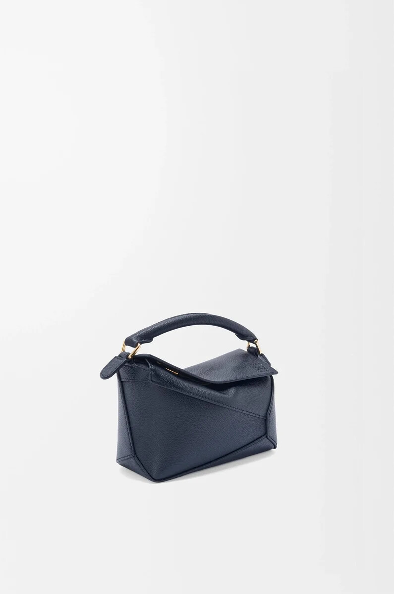 borsa mini puzzle edge in morbida pelle di vitello grana deep navy