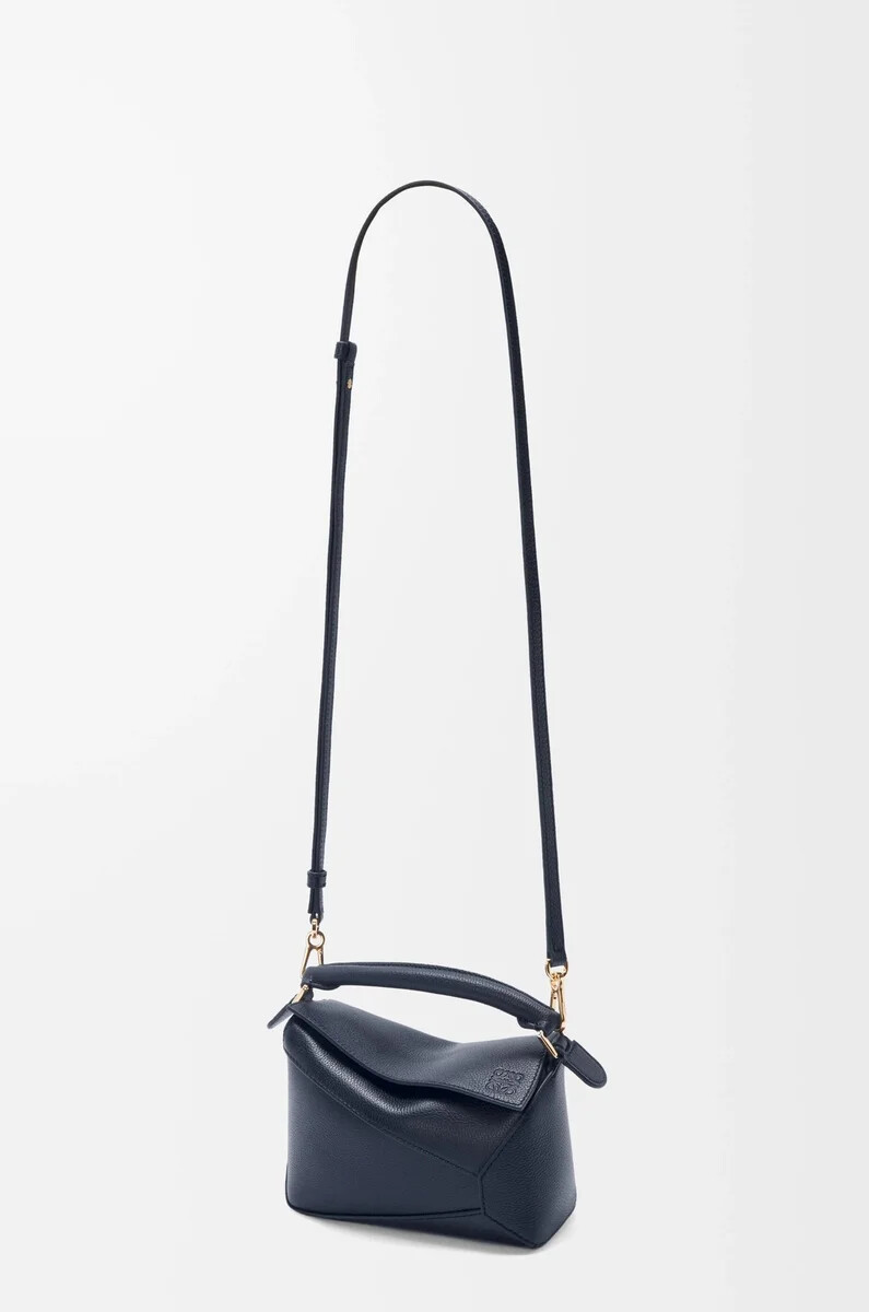 borsa mini puzzle edge in morbida pelle di vitello grana deep navy