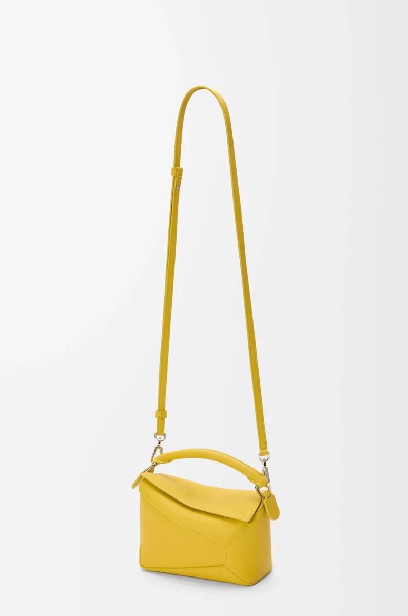 borsa mini puzzle edge in morbida pelle di vitello grana dandelion