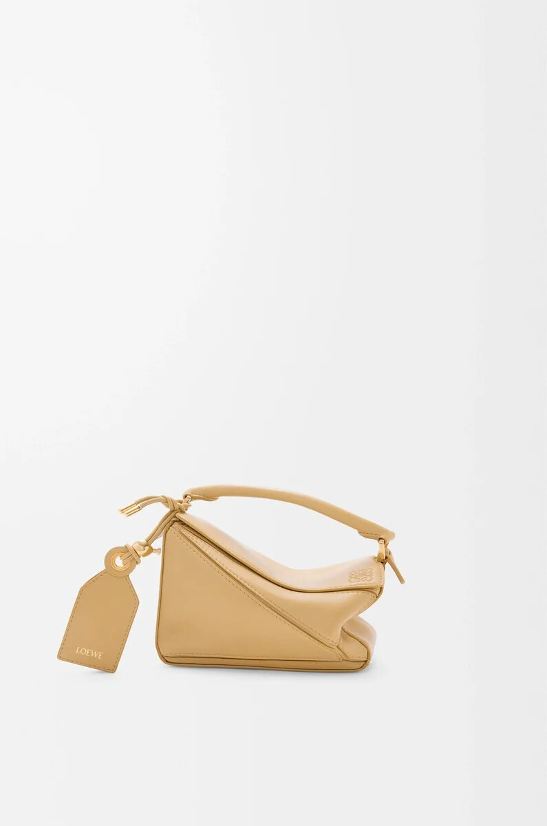 borsa mini featherlight puzzle in nappa di agnello dark butter